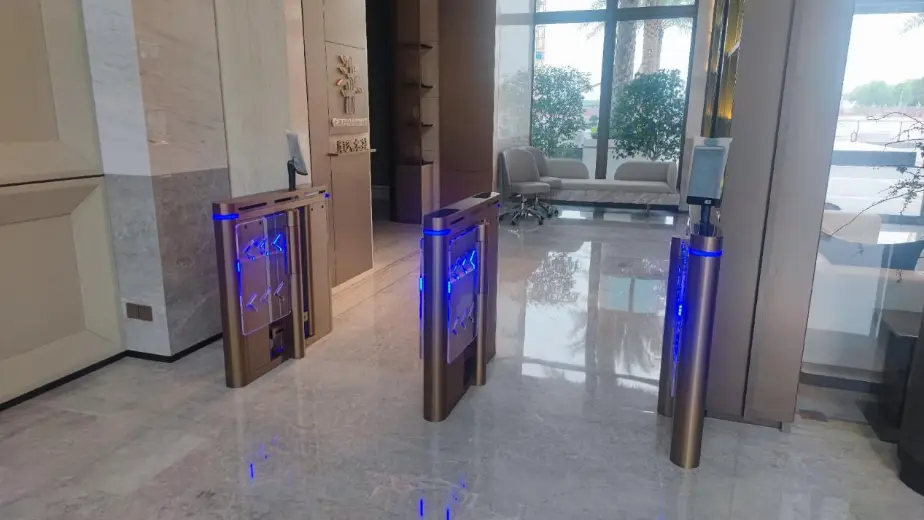 کۆنتڕۆڵی چوونەژوورەوەی زیرەک