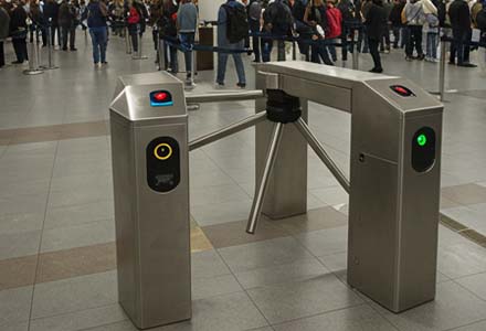 سوڕانەوەی دەروازە بۆ دامەزراندنی ئۆفیسەکە