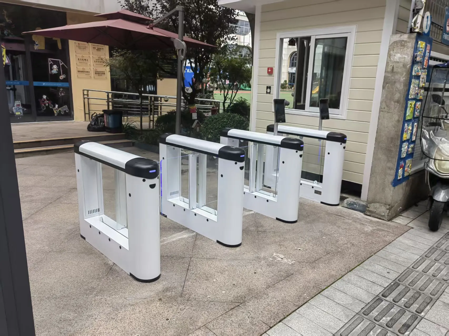 IM.B223 دەروازەی جۆلانەی باخچەی ساوایان