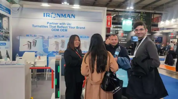 ئامادەبوون لە سیکورێزا