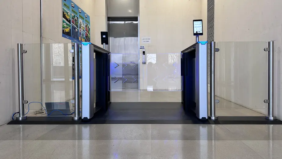 کۆنتڕۆڵی گەیشتن بە بایۆمەتری بۆ باڵەخانەکانی ئۆفیسەکان