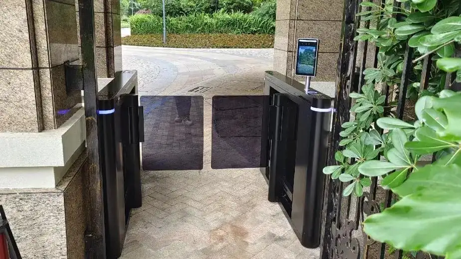 دابینکەری سووڕانەوەی کۆنتڕۆڵی چوونە ژورەوە